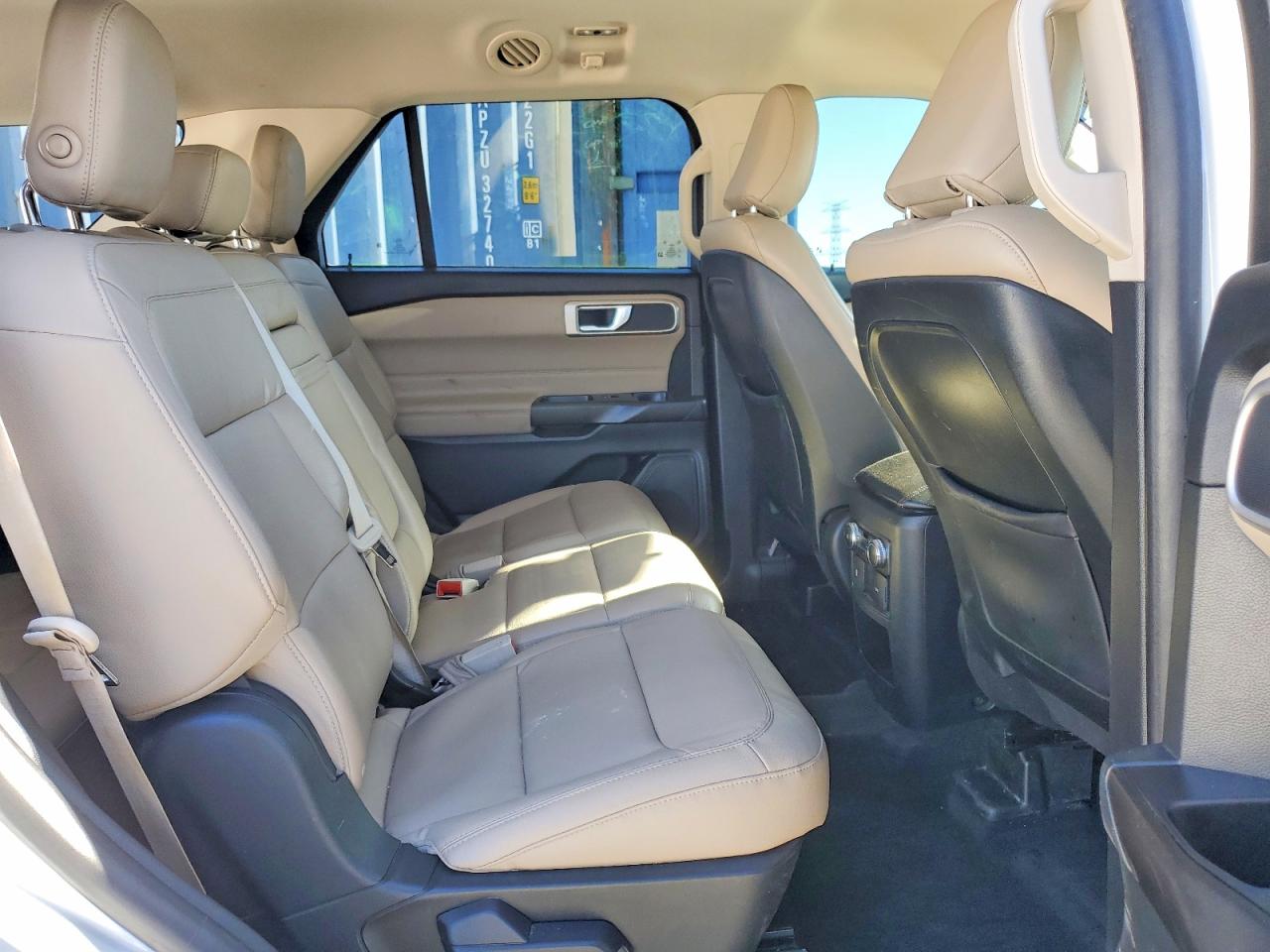 2020 FORD EXPLORER XLT photo 19