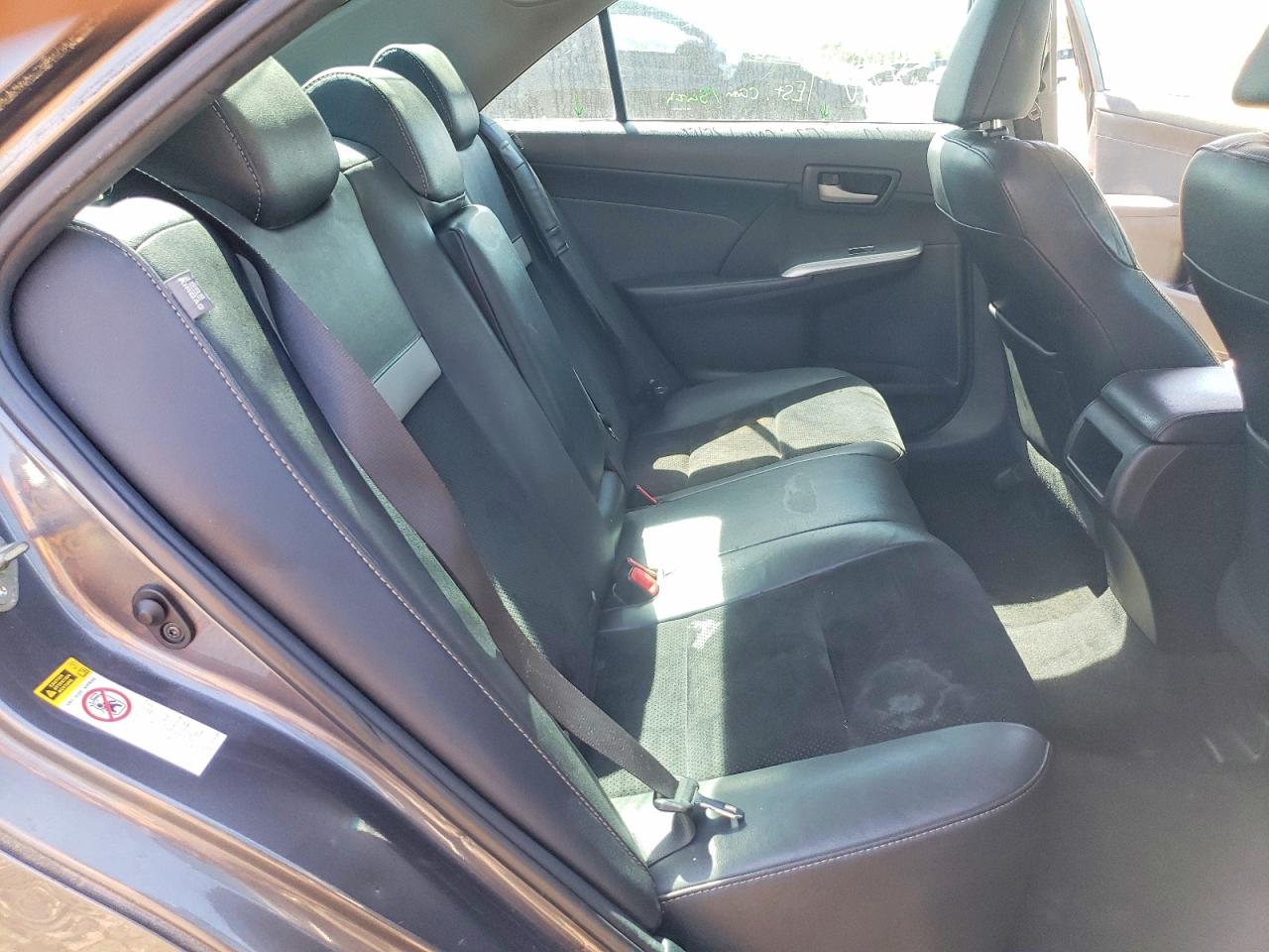 2014 TOYOTA CAMRY SE photo 19