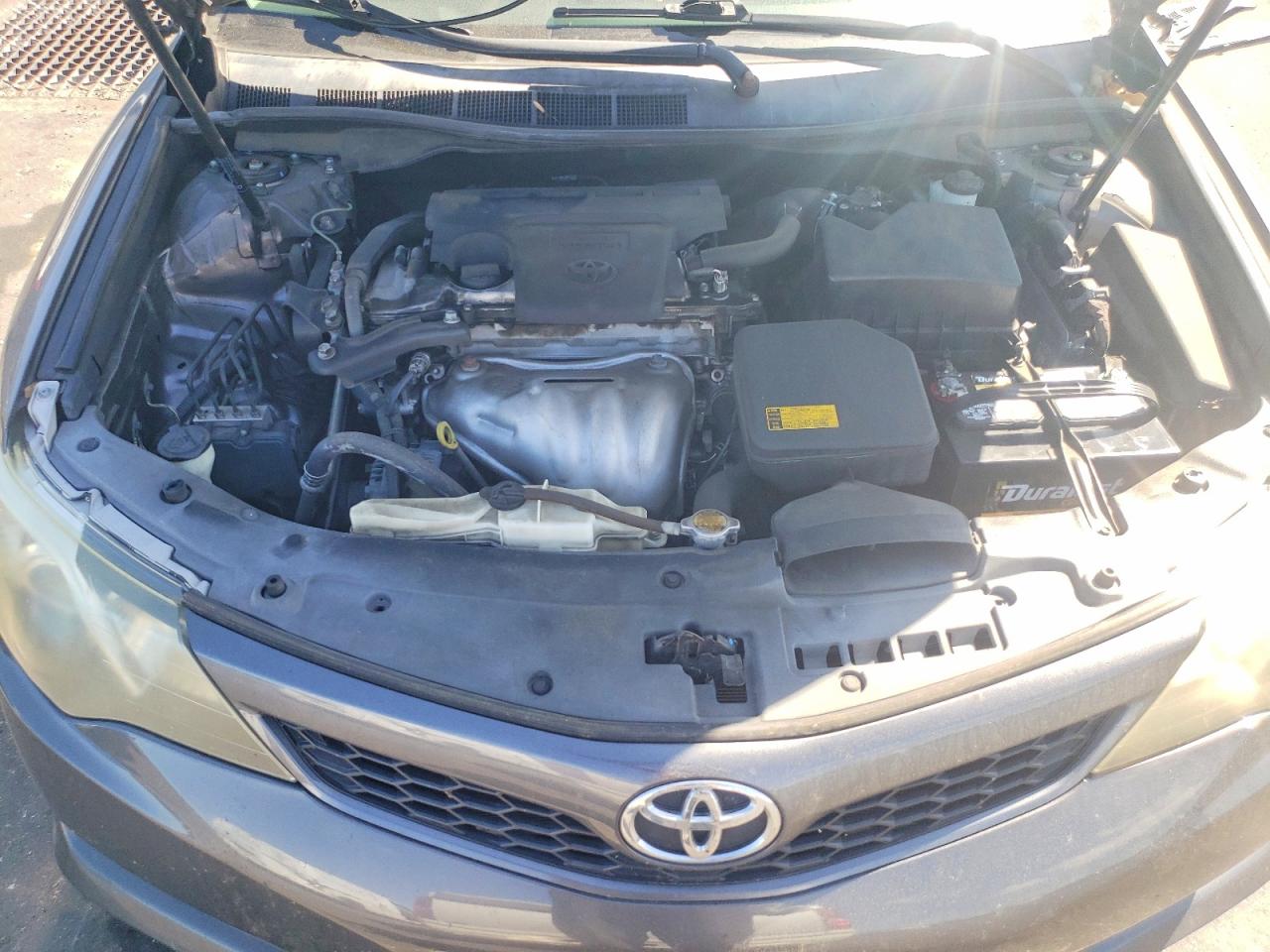 2014 TOYOTA CAMRY SE photo 21