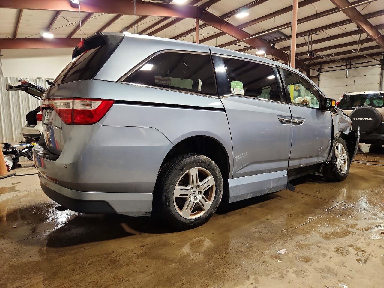 2012 HONDA ODYSSEY TOURING photo 5