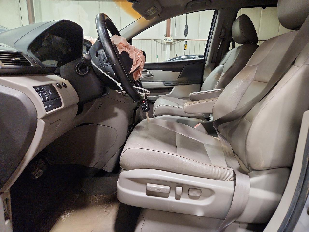 2012 HONDA ODYSSEY TOURING photo 13