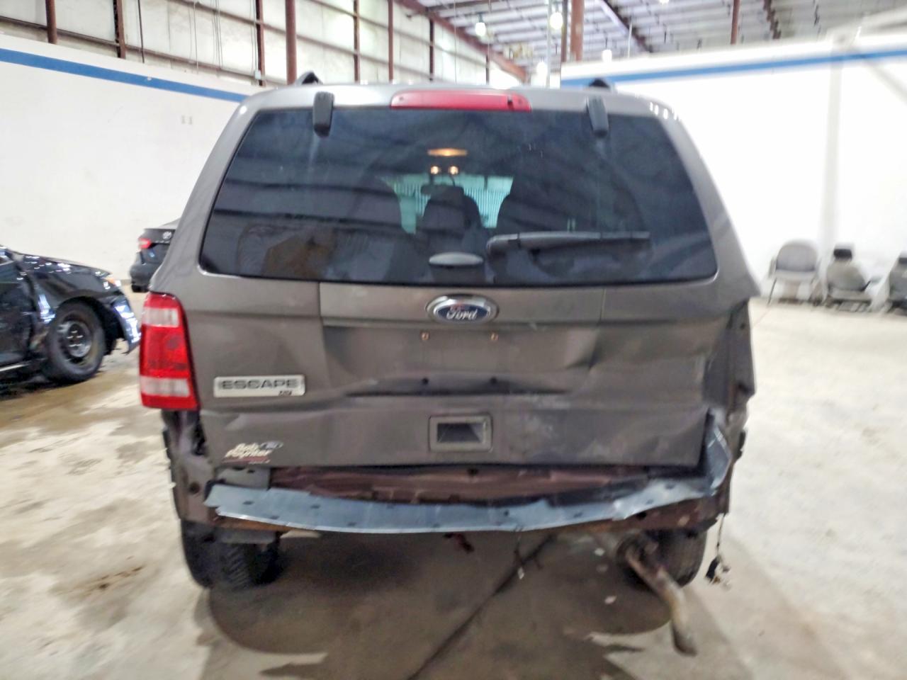 2012 FORD ESCAPE XLT photo 11