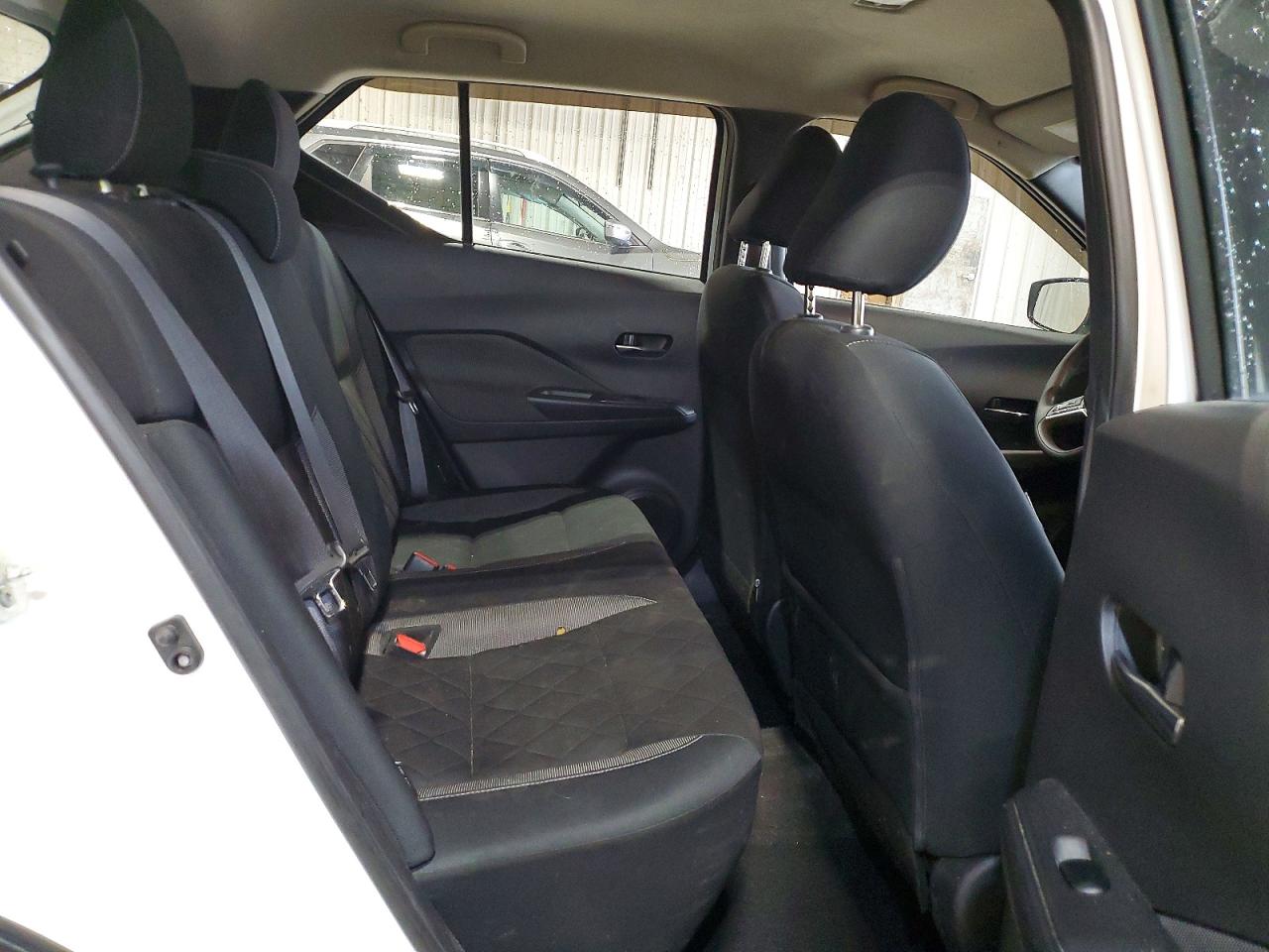 2020 NISSAN KICKS SV photo 31