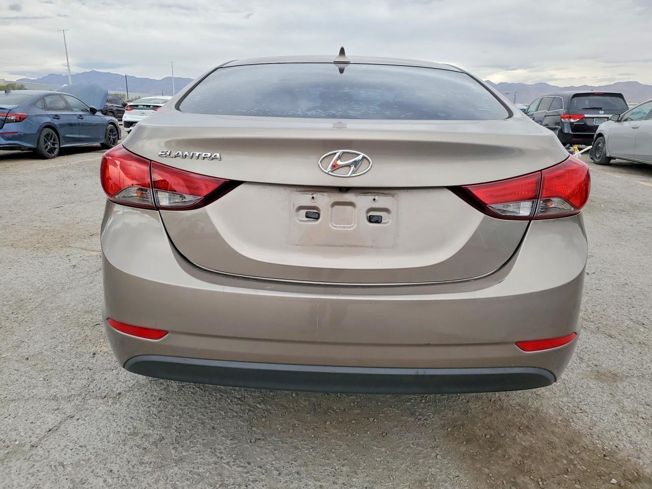 2015 HYUNDAI ELANTRA SE photo 16