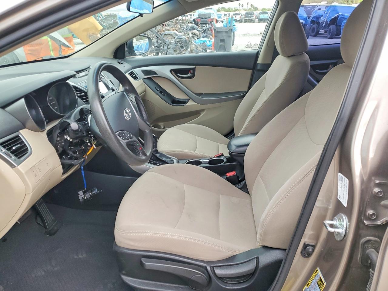 2015 HYUNDAI ELANTRA SE photo 19