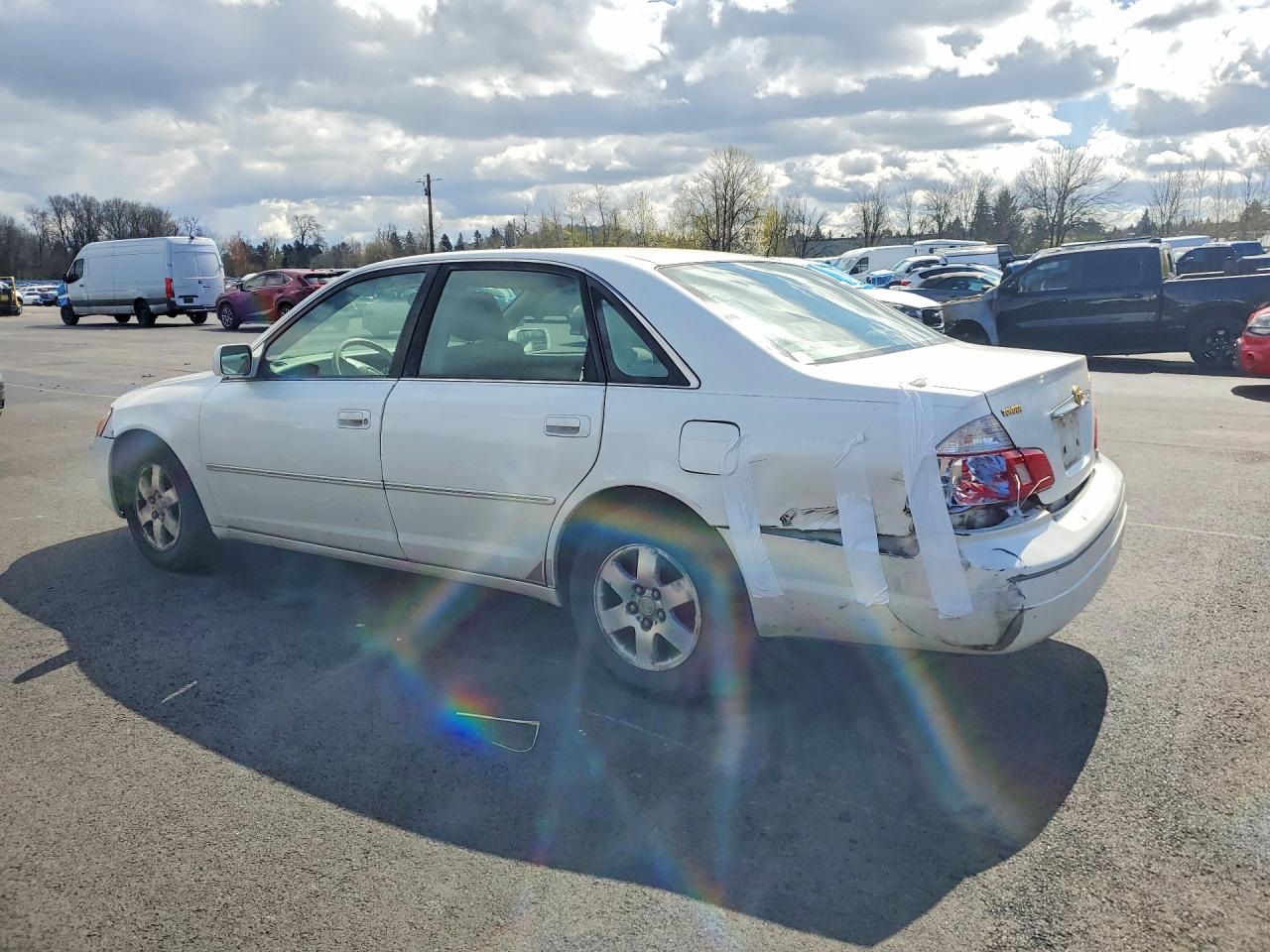 2003 TOYOTA AVALON XL photo 3