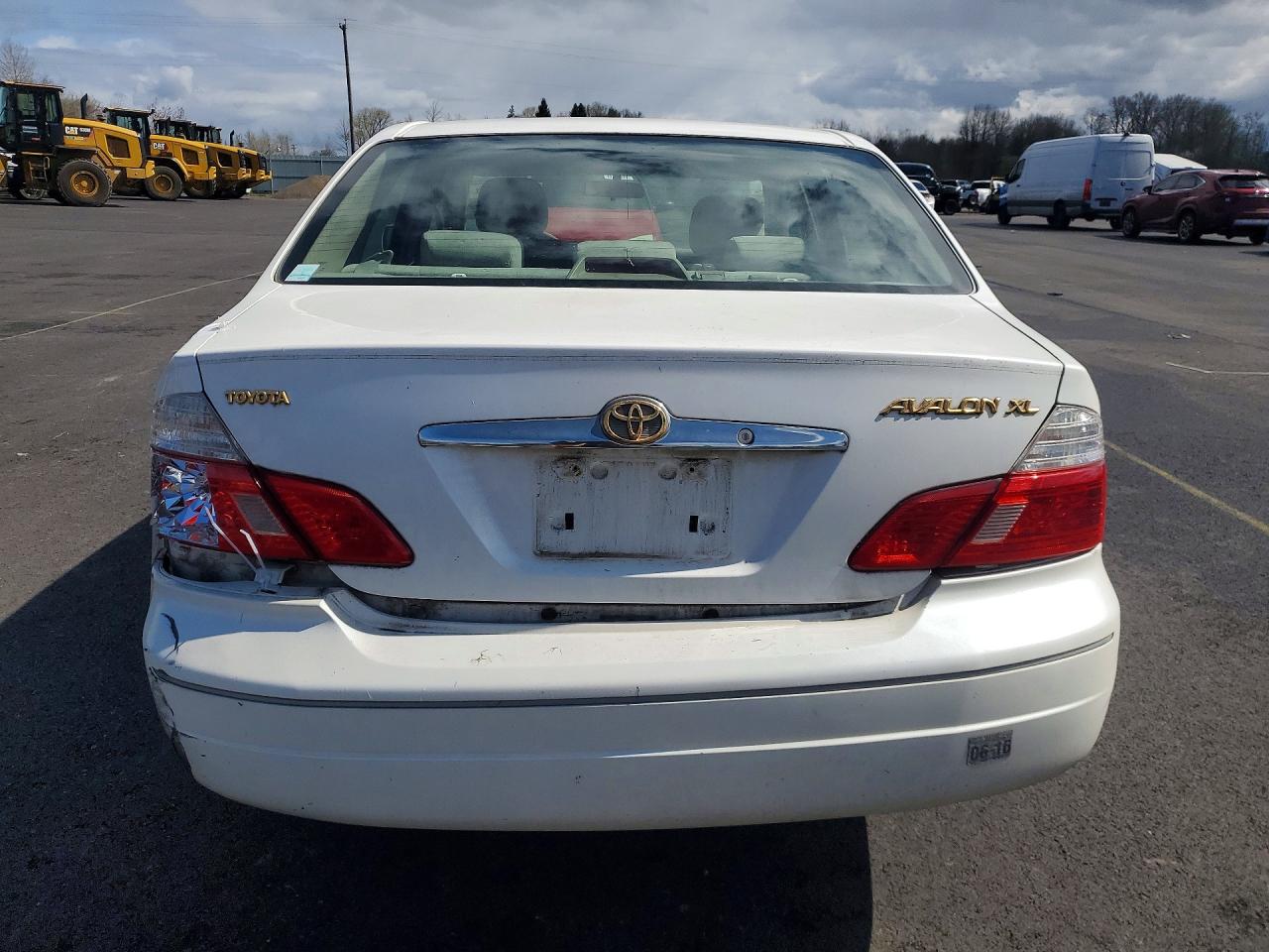 2003 TOYOTA AVALON XL photo 11
