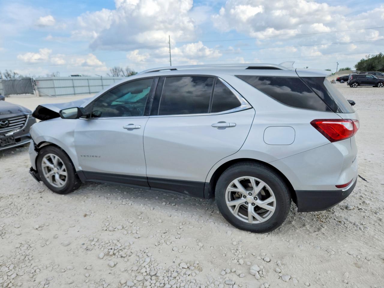 2018 CHEVROLET EQUINOX PREMIER photo 4