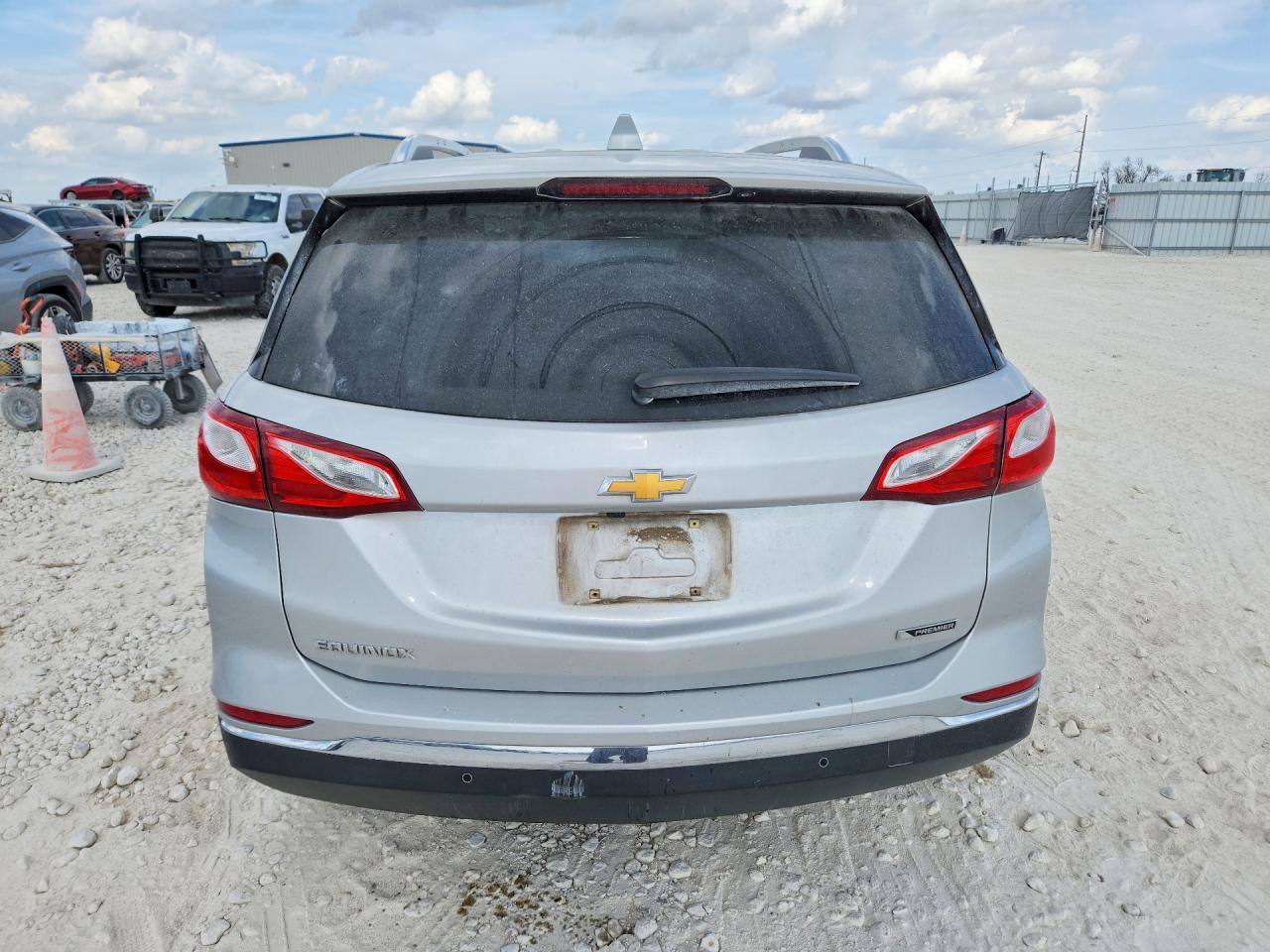 2018 CHEVROLET EQUINOX PREMIER photo 16