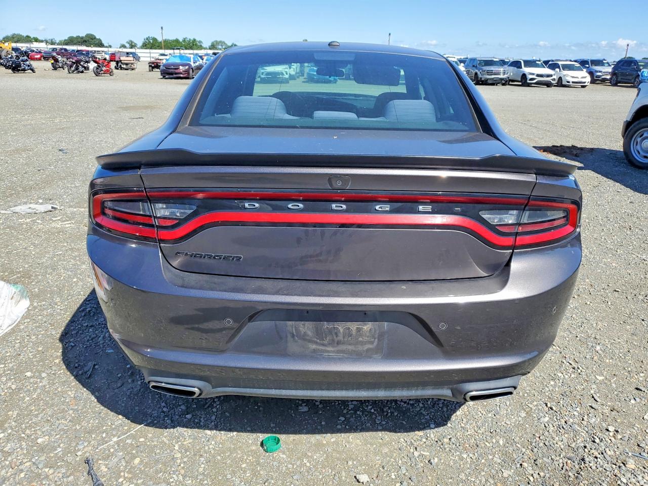 2018 DODGE CHARGER SXT photo 16
