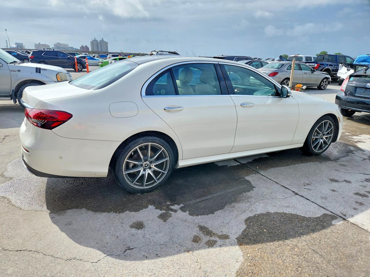2021 MERCEDES-BENZ E 350 photo 3