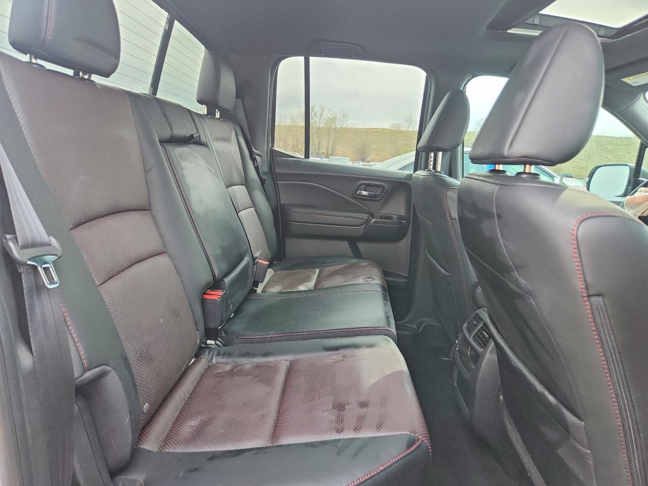 2021 HONDA RIDGELINE BLACK EDITION photo 19