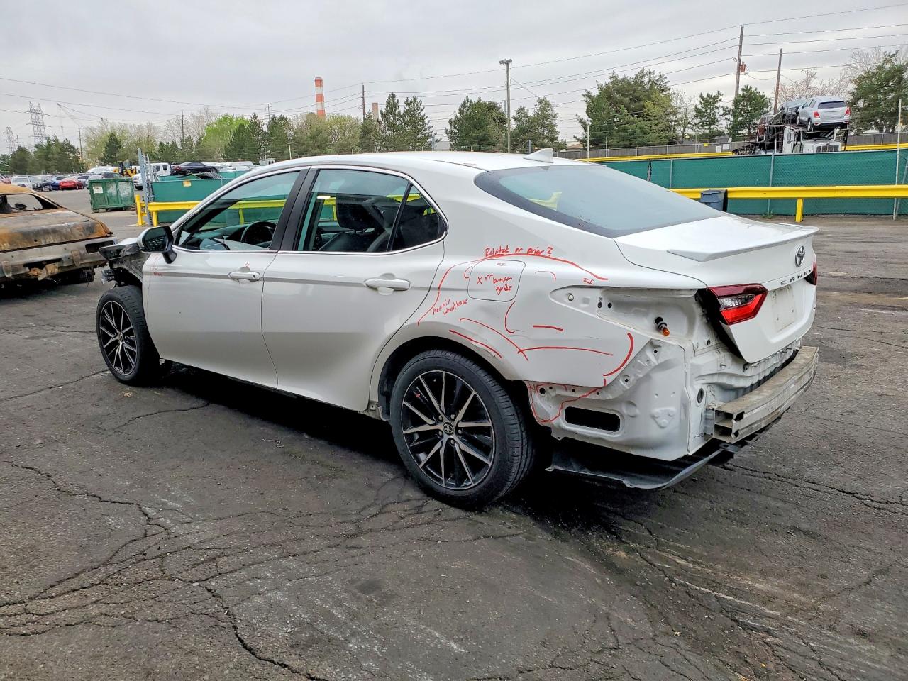 2021 TOYOTA CAMRY SE photo 4