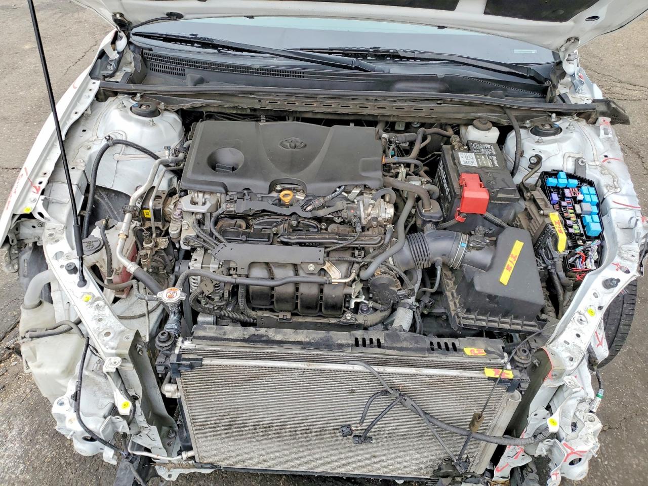 2021 TOYOTA CAMRY SE photo 31