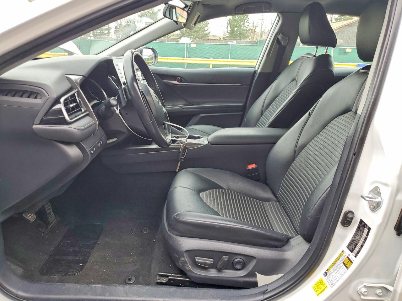 2021 TOYOTA CAMRY SE photo 19