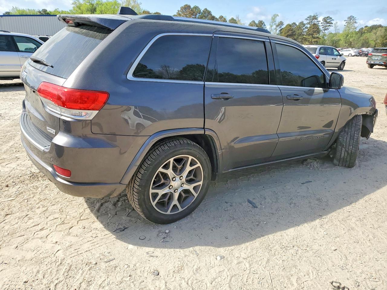 2018 JEEP GRAND CHEROKEE LIMITED photo 3