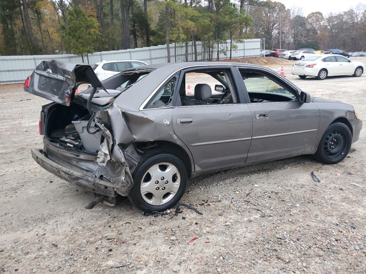 2003 TOYOTA AVALON XL photo 5
