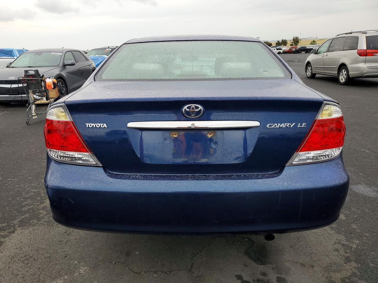 2005 TOYOTA CAMRY LE photo 11