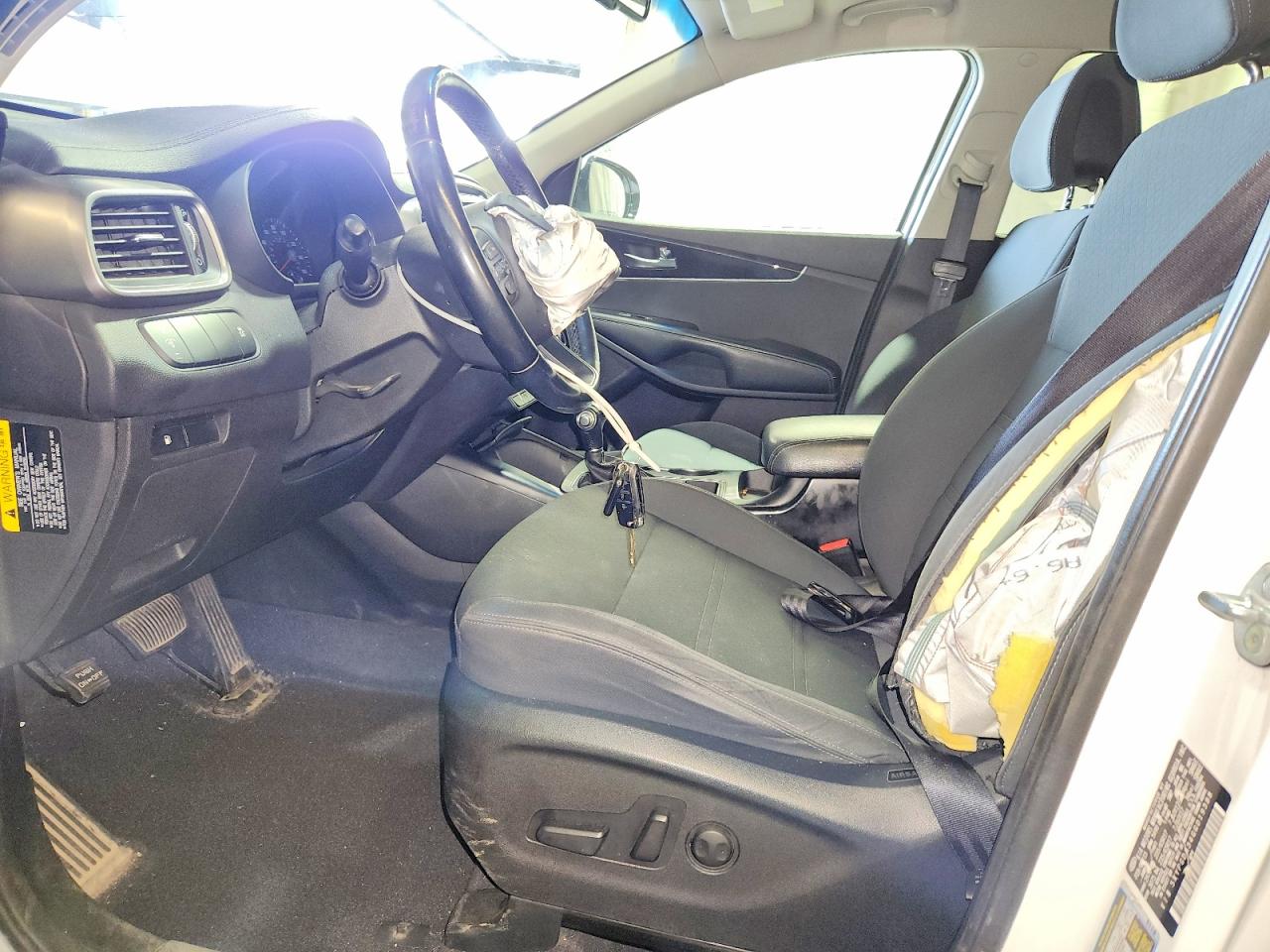 2016 KIA SORENTO LX photo 19