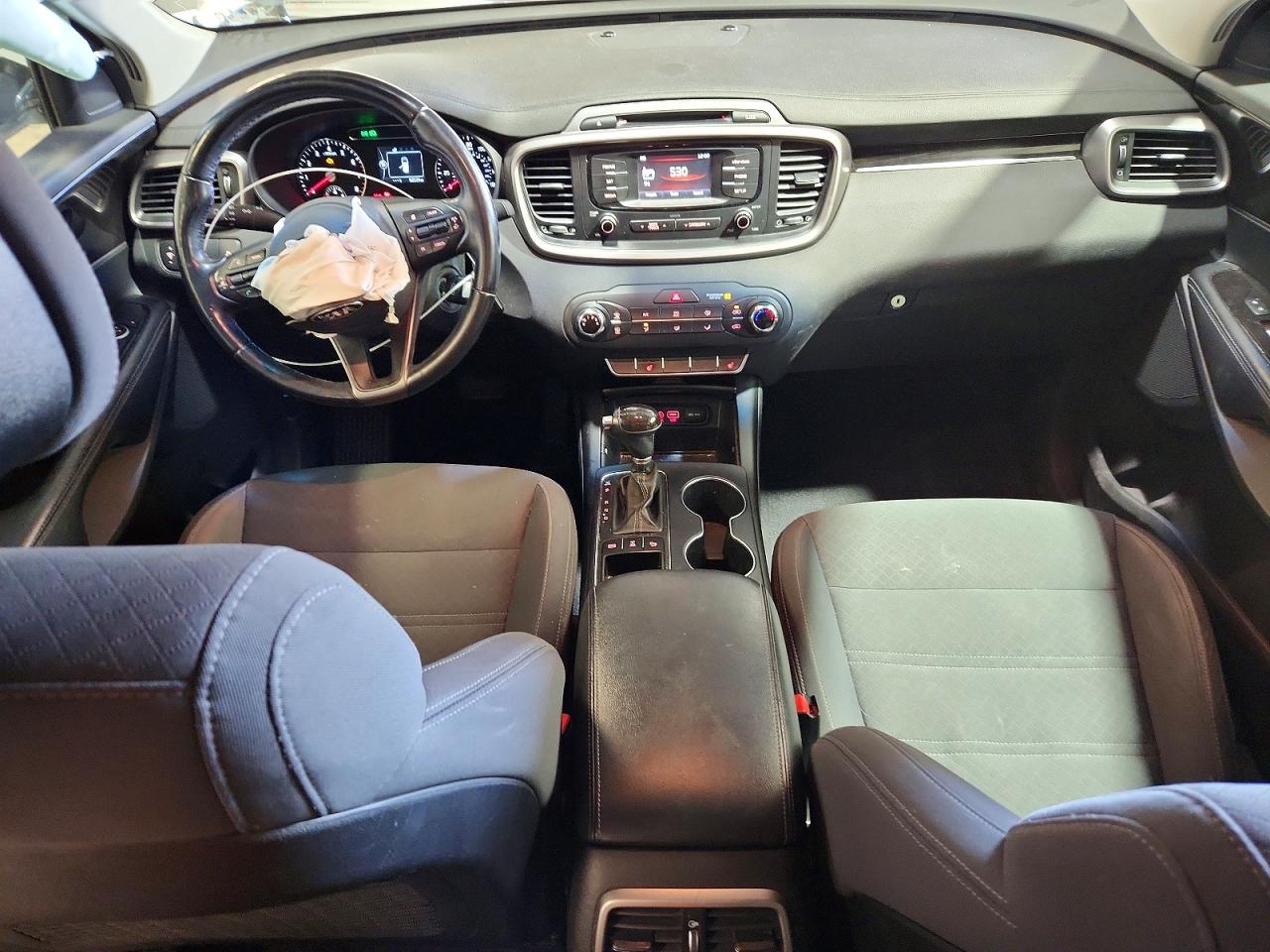 2016 KIA SORENTO LX photo 22