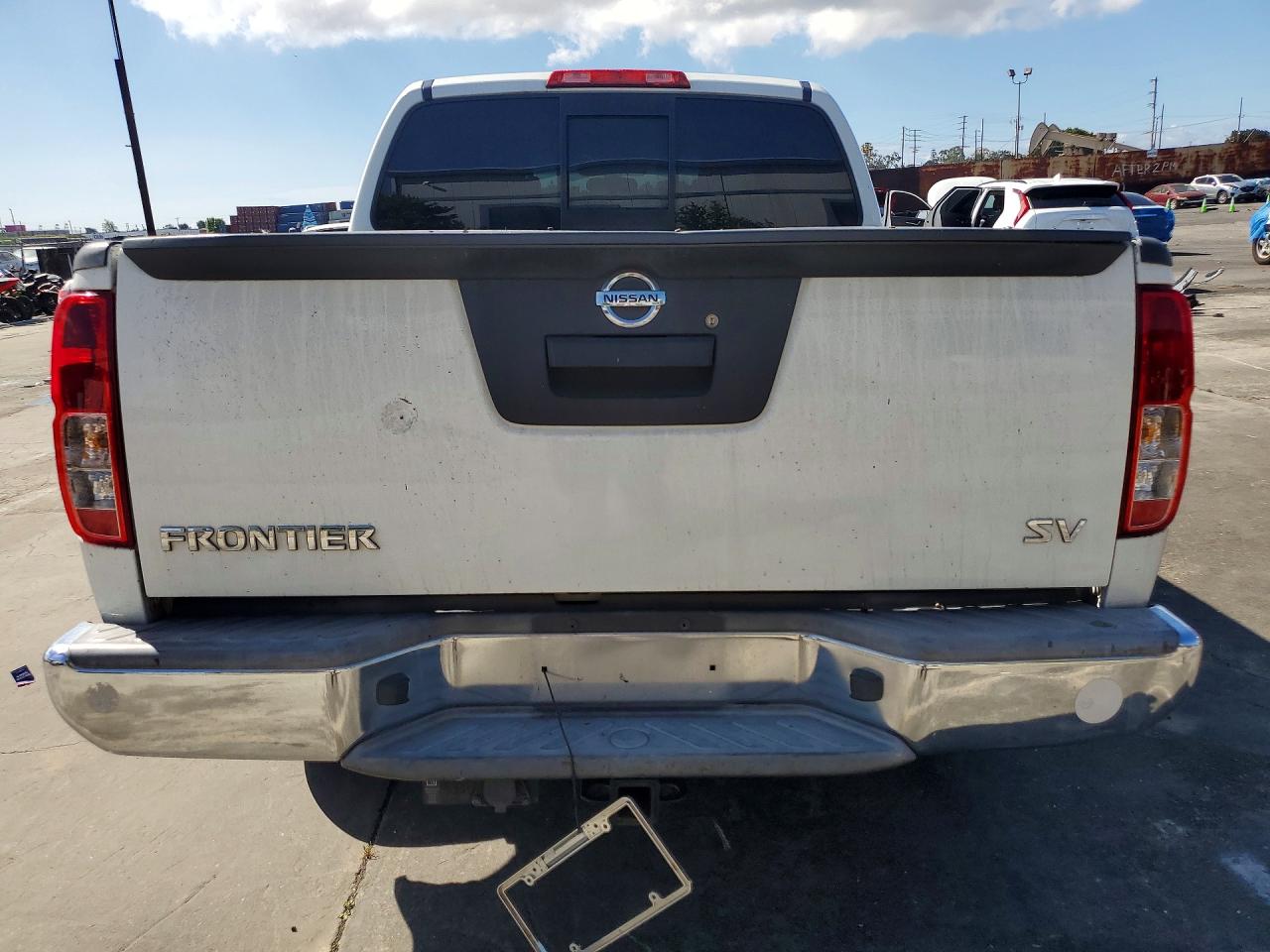 2017 NISSAN FRONTIER SV photo 11