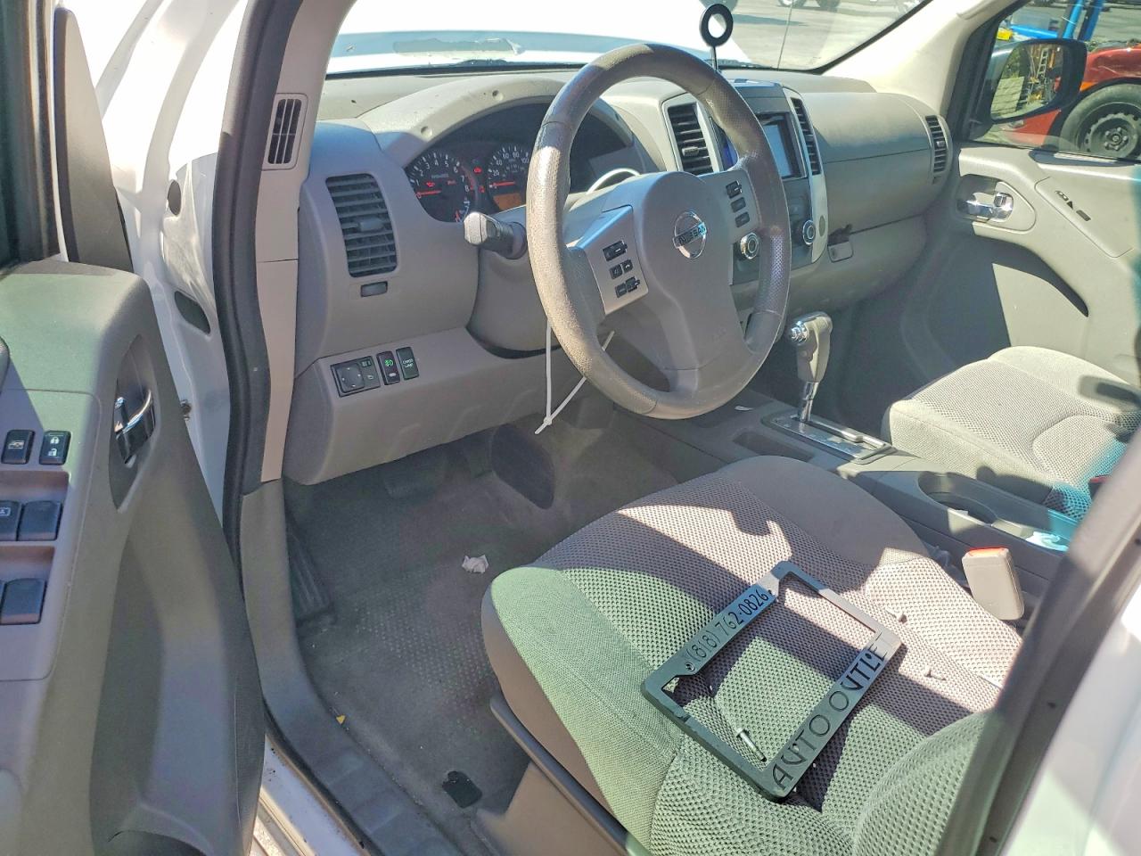 2017 NISSAN FRONTIER SV photo 15