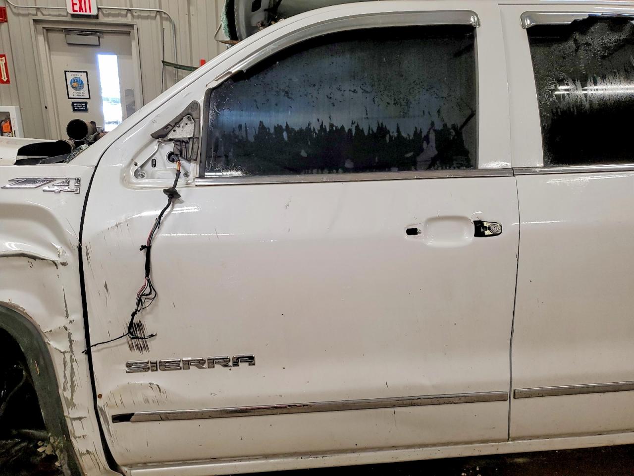 2017 GMC SIERRA K1500 SLT photo 7