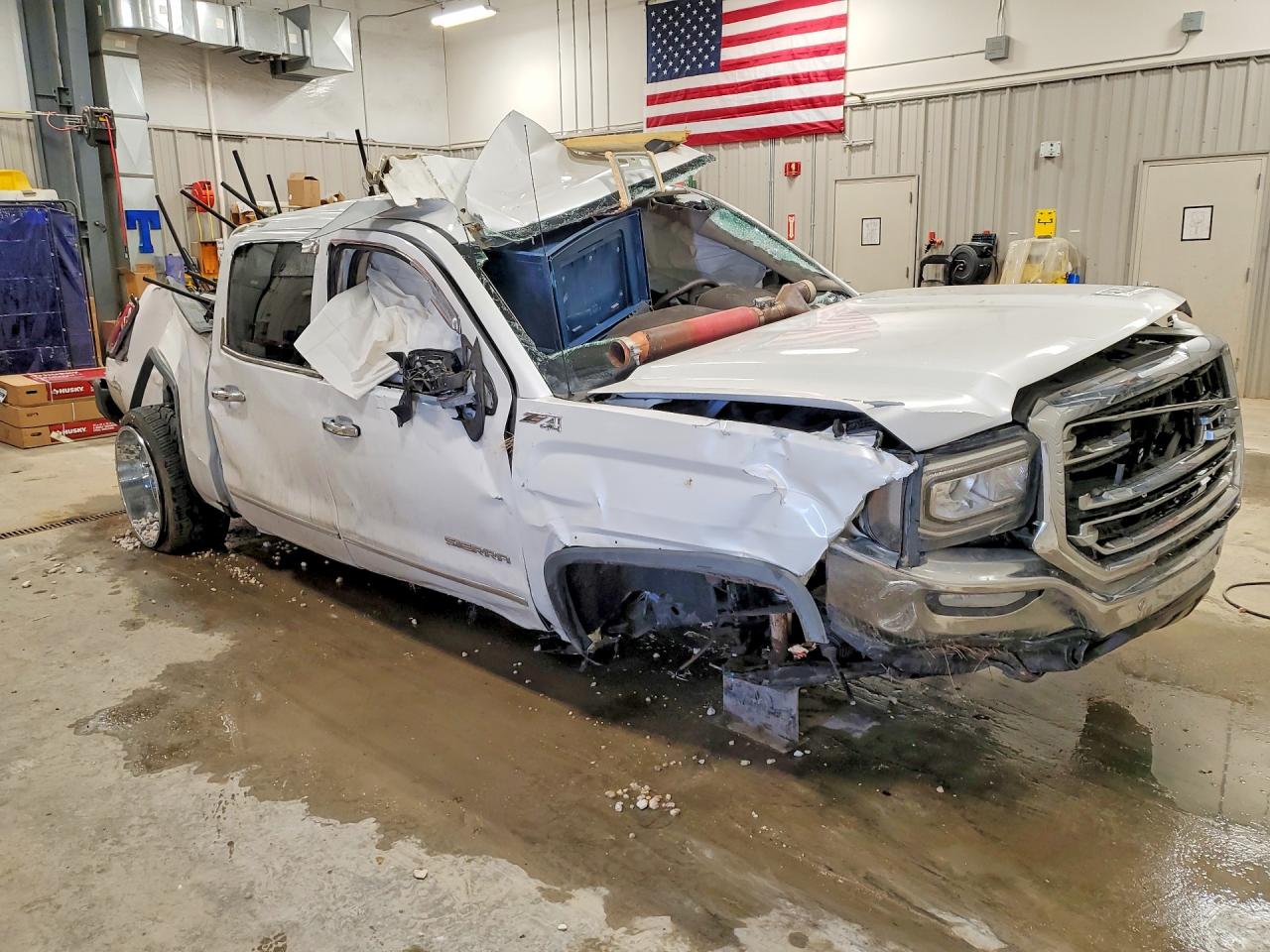 2017 GMC SIERRA K1500 SLT photo 4
