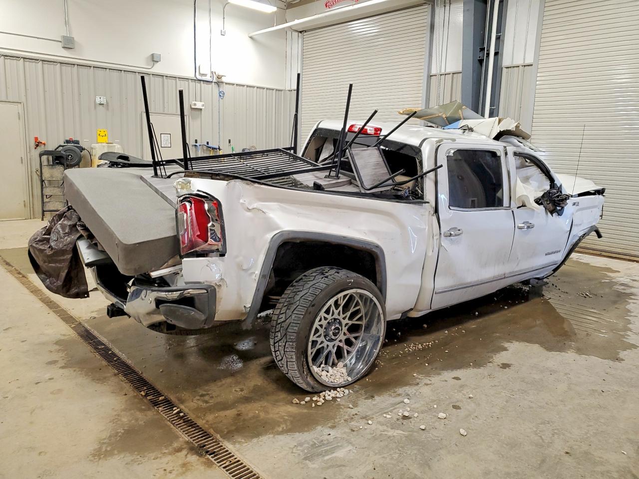 2017 GMC SIERRA K1500 SLT photo 3