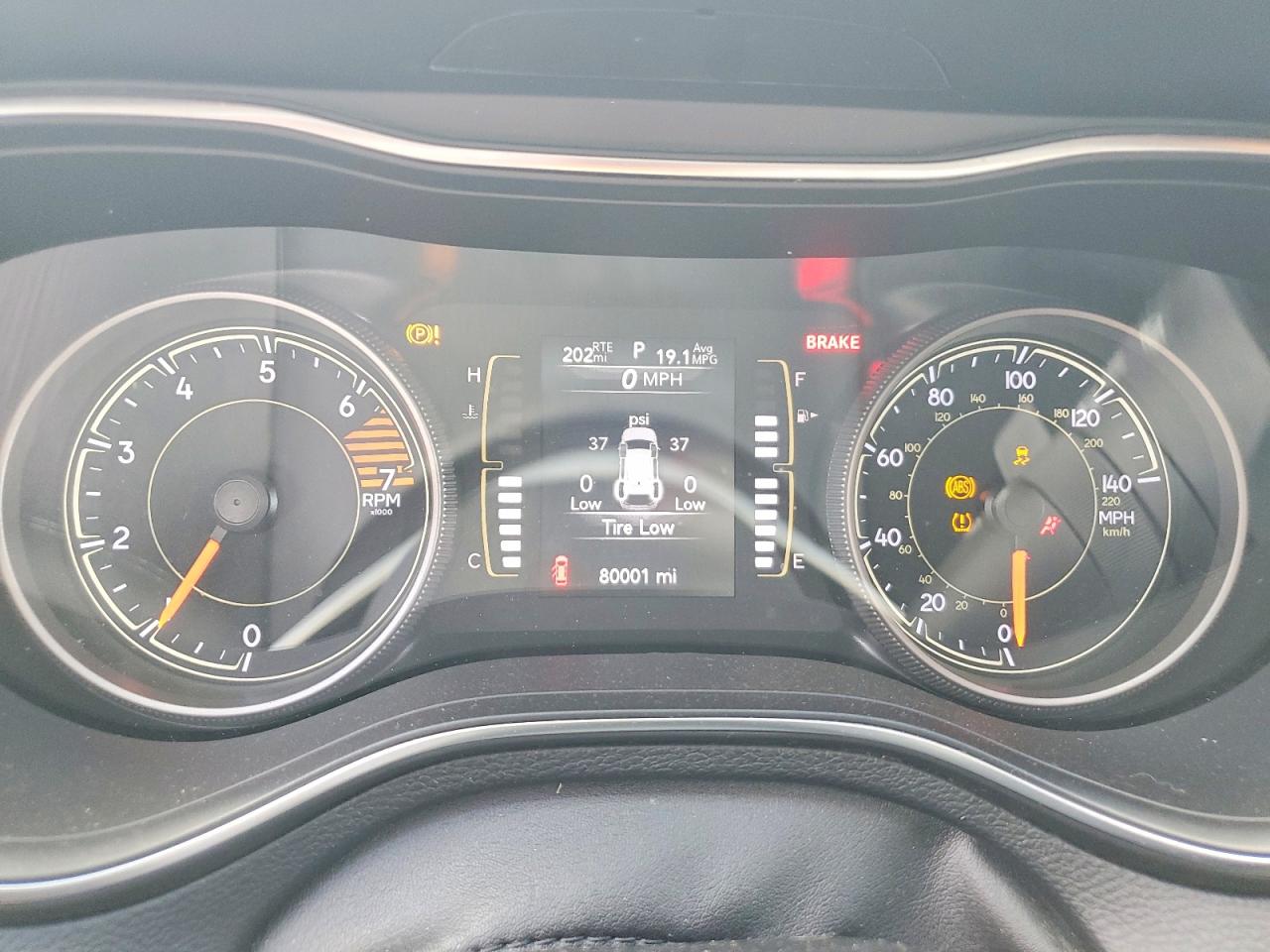 2019 JEEP CHEROKEE LATITUDE photo 25