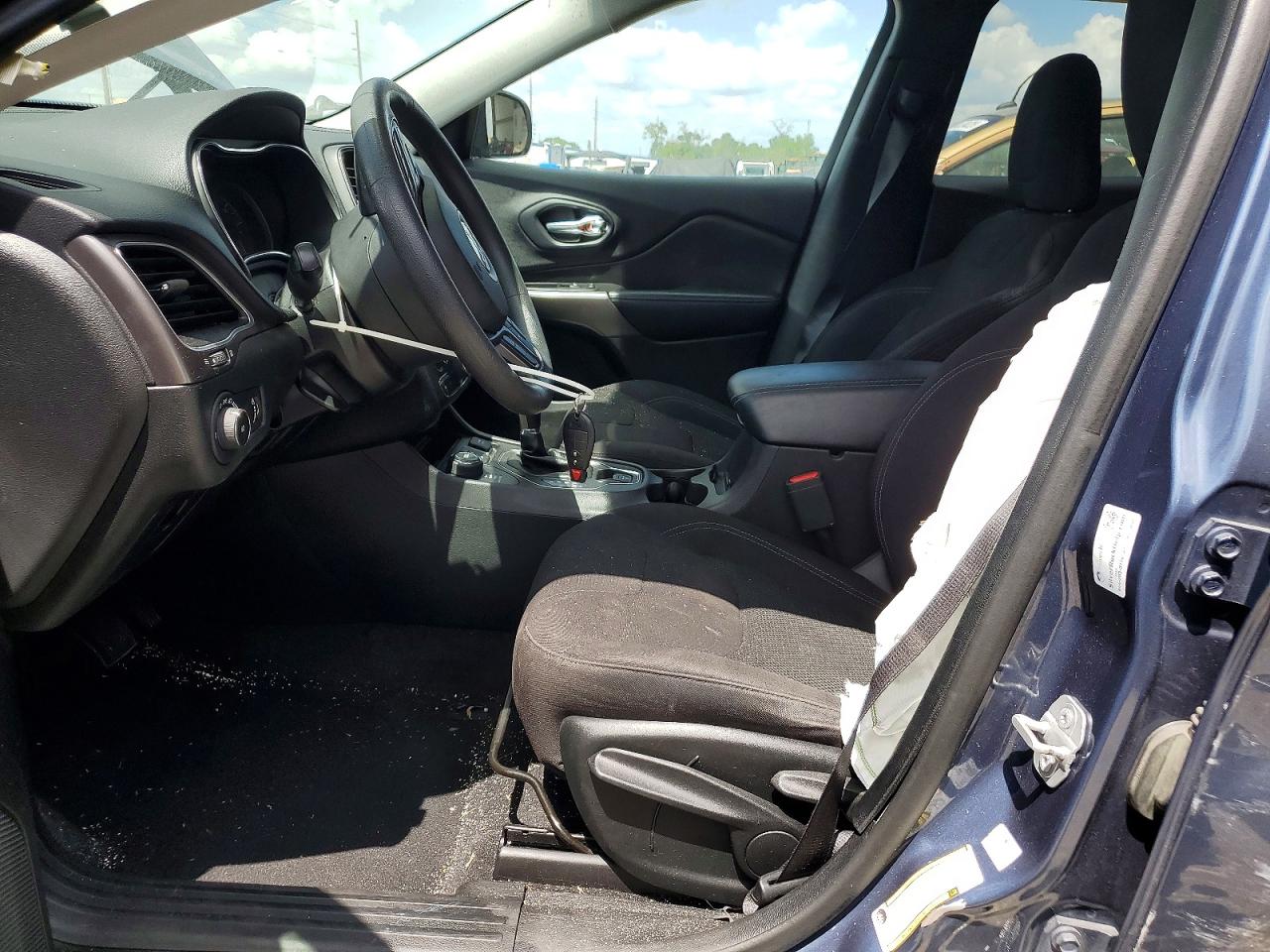 2019 JEEP CHEROKEE LATITUDE photo 19