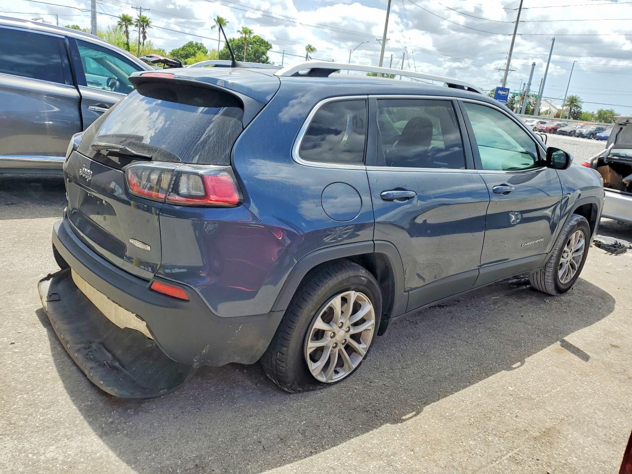 2019 JEEP CHEROKEE LATITUDE photo 7