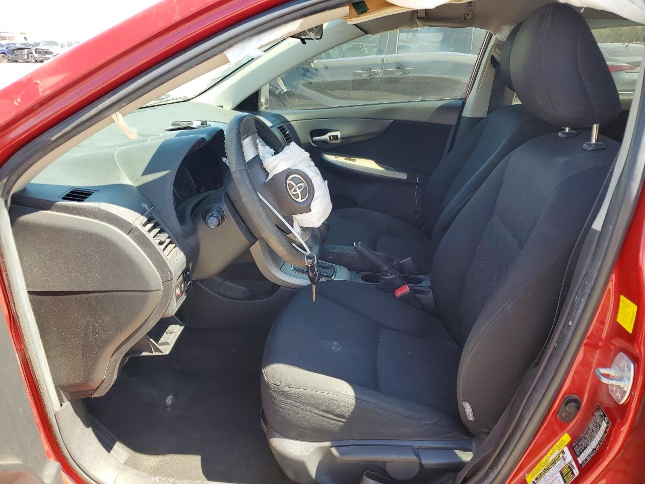 2010 TOYOTA COROLLA S photo 13