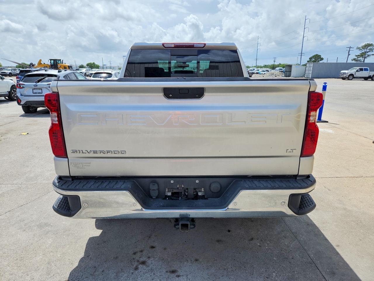 2020 CHEVROLET SILVERADO C1500 LT photo 6