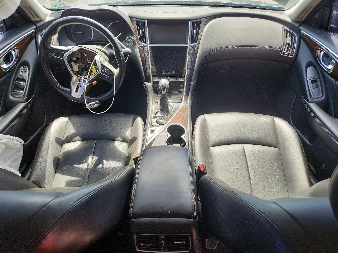 2018 INFINITI Q50 3.0T LUXE photo 8