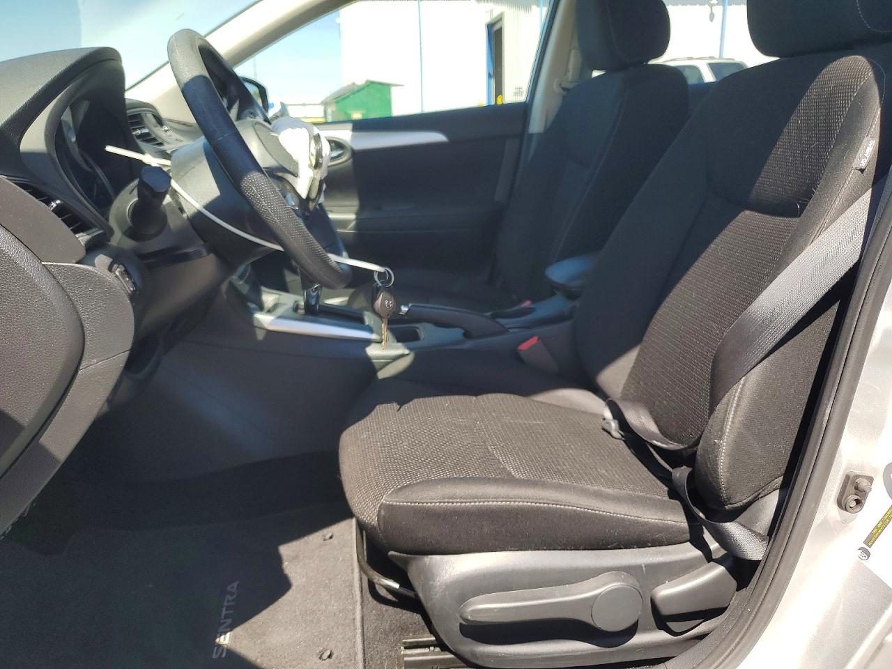 2019 NISSAN SENTRA S photo 13