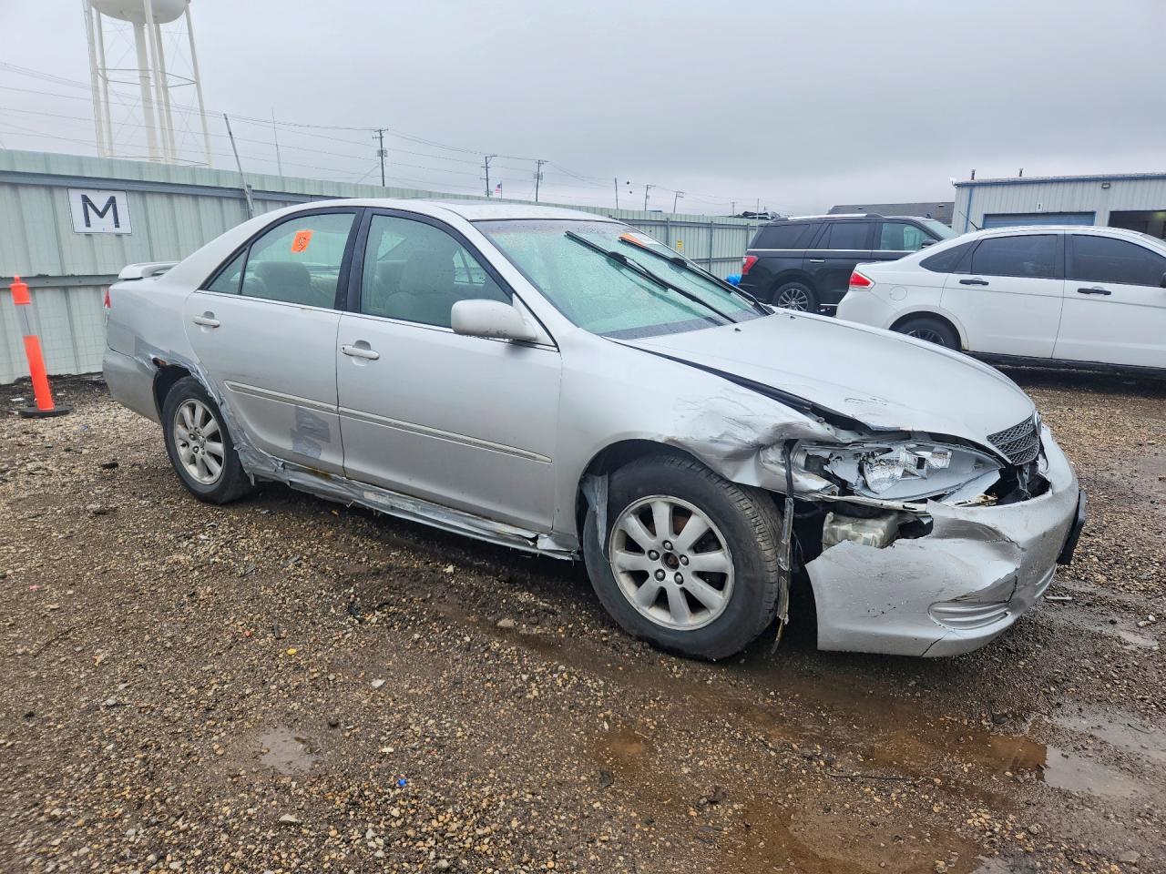 2002 TOYOTA CAMRY XLE photo 4