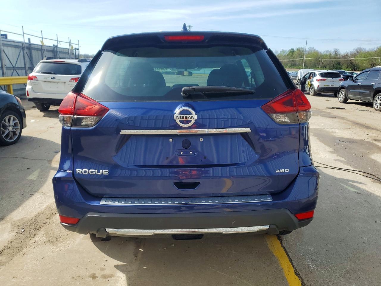 2018 NISSAN ROGUE S photo 16