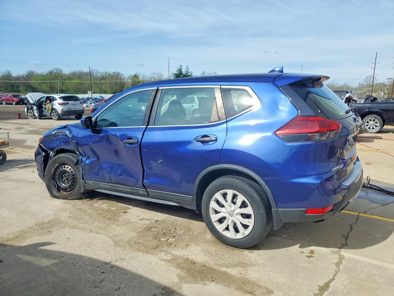 2018 NISSAN ROGUE S photo 4