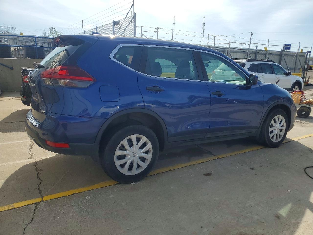 2018 NISSAN ROGUE S photo 7