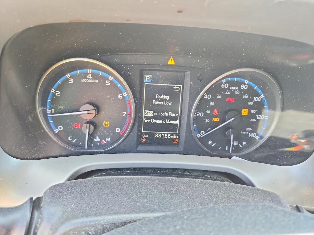 2018 TOYOTA RAV4 LE photo 17