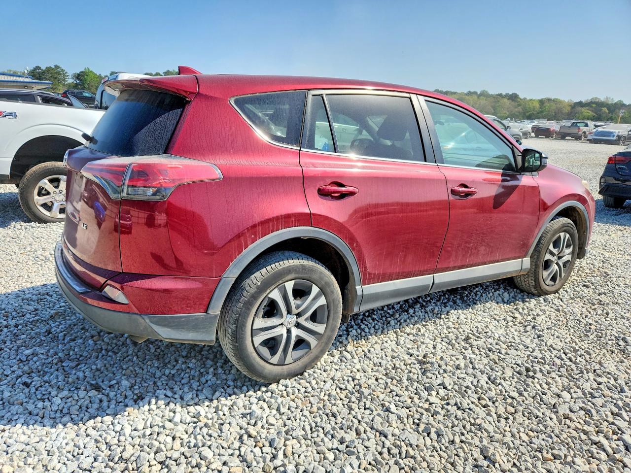 2018 TOYOTA RAV4 LE photo 5