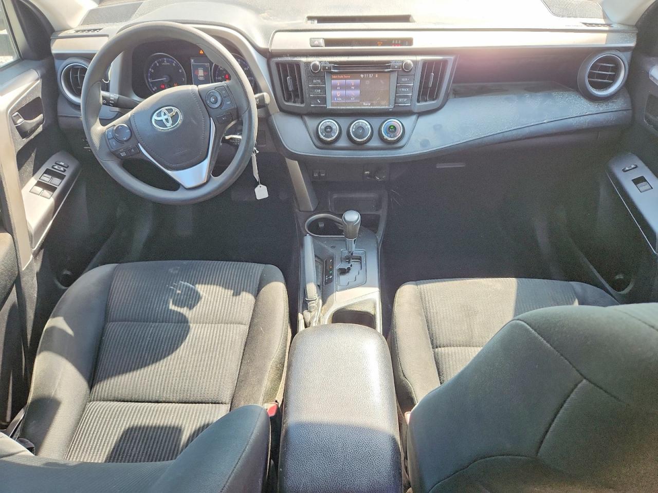 2018 TOYOTA RAV4 LE photo 15
