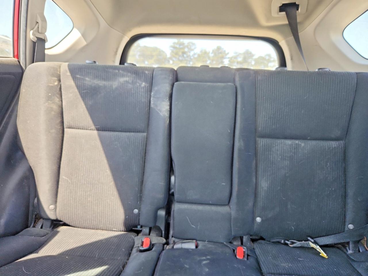 2018 TOYOTA RAV4 LE photo 19