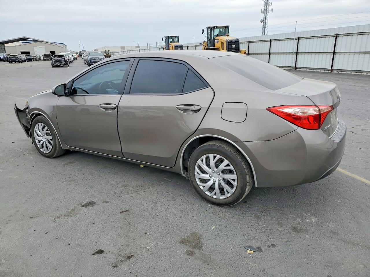 2017 TOYOTA COROLLA LE photo 4