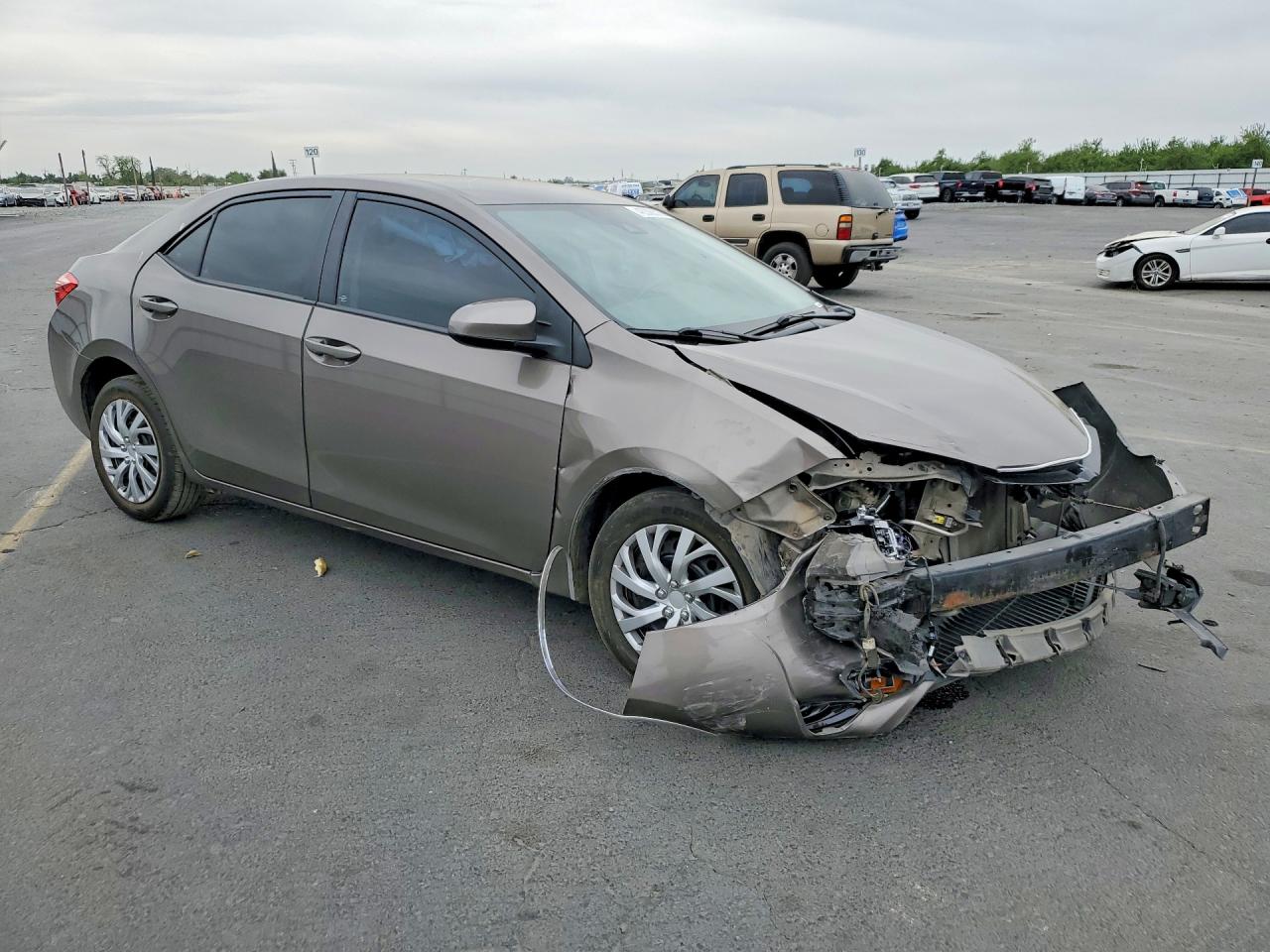 2017 TOYOTA COROLLA LE photo 10