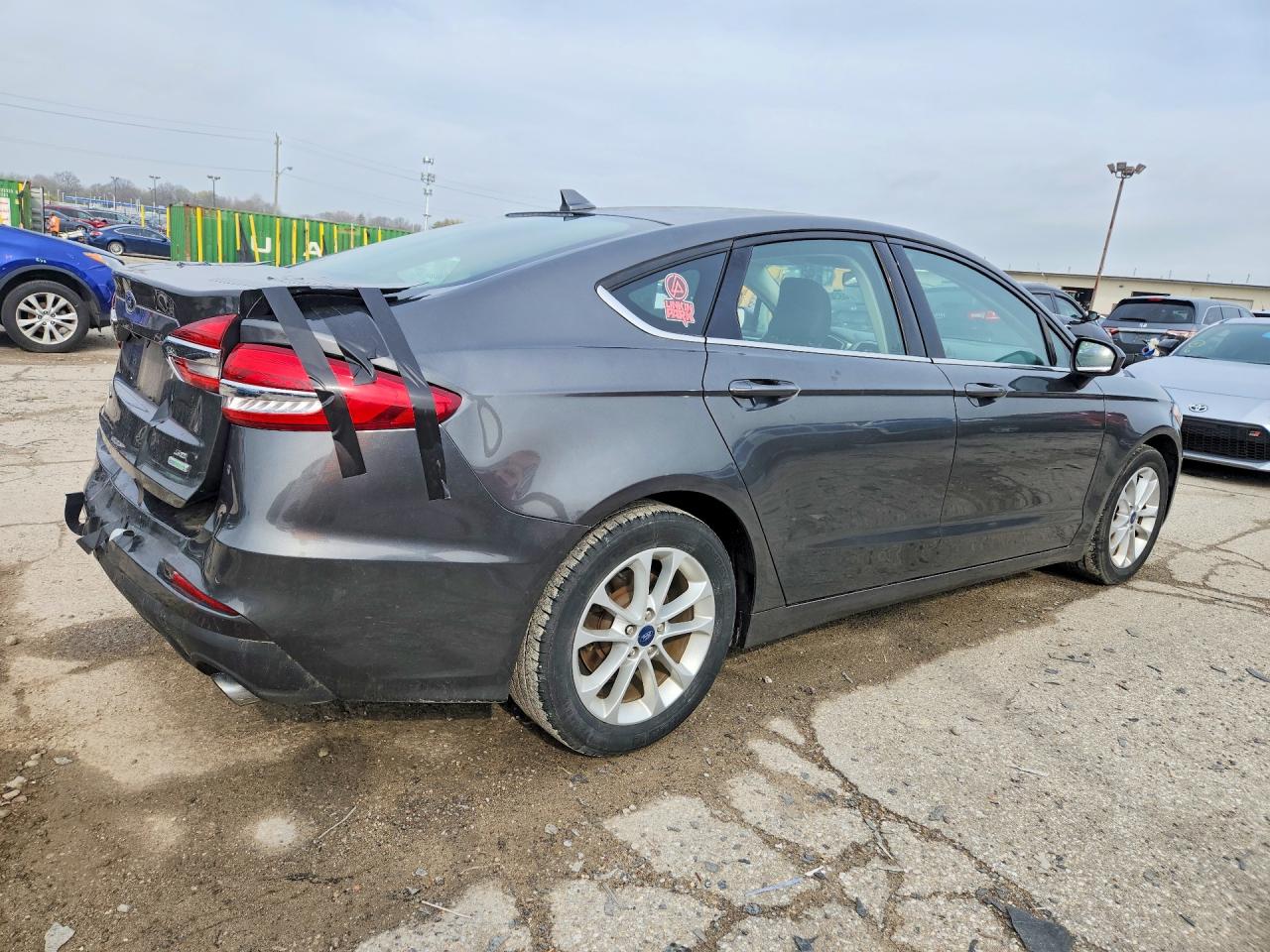 2019 FORD FUSION SE photo 7