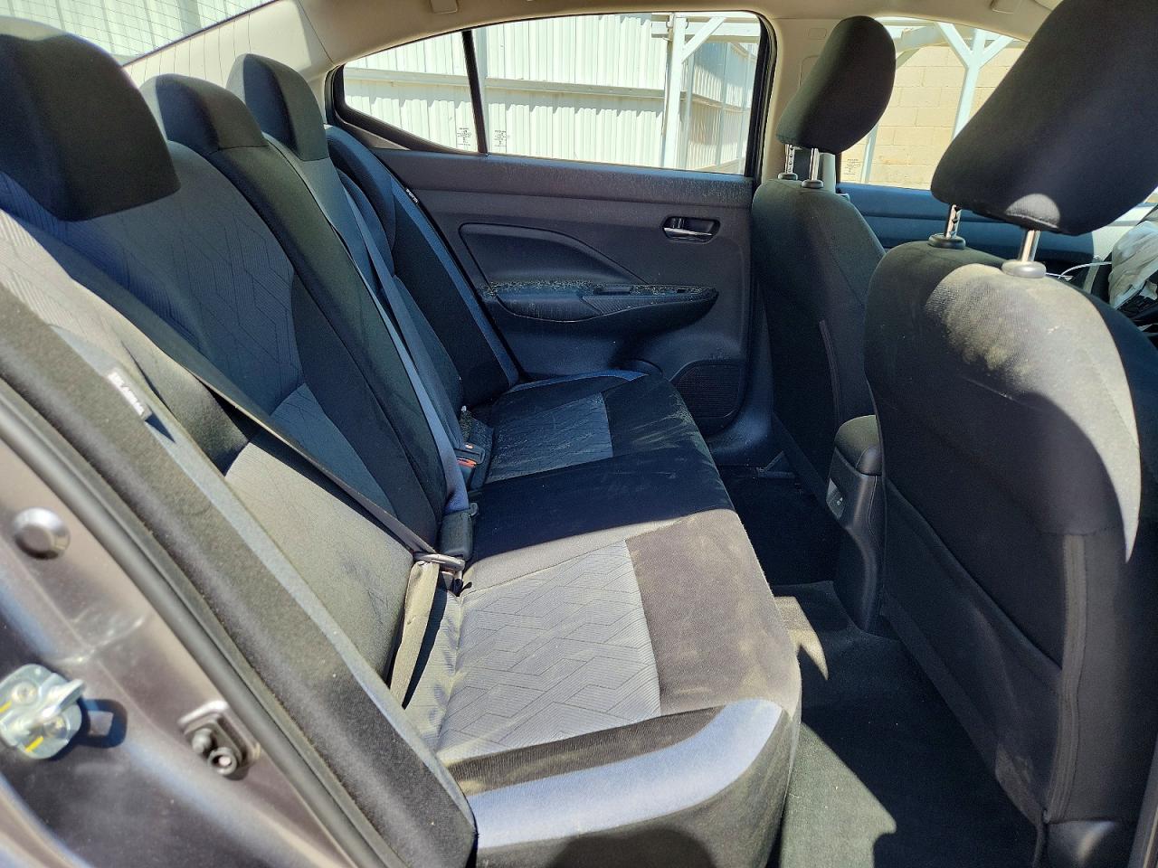 2025 NISSAN VERSA SV photo 10