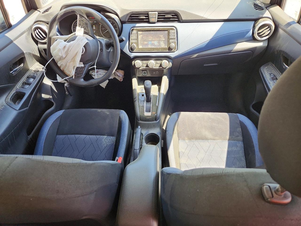2025 NISSAN VERSA SV photo 8