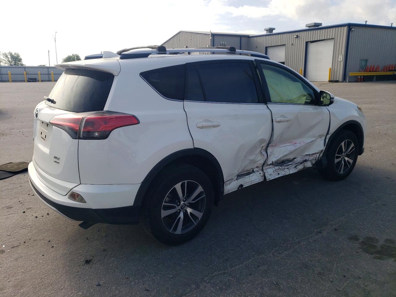 2016 TOYOTA RAV4 LIMITED HV photo 5